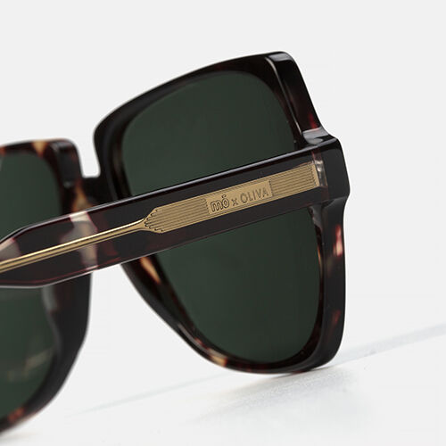 X OLIVA TAYLOR SUN