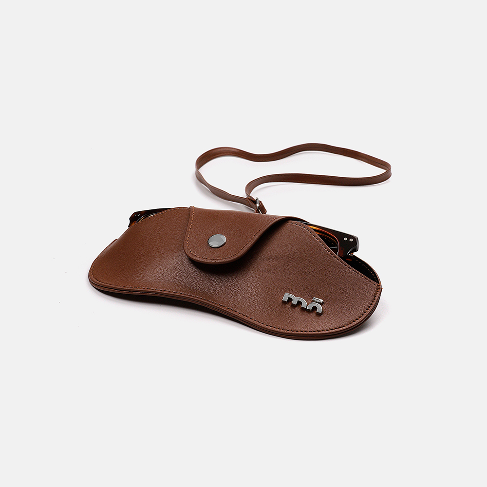 E-MO POCKET CASE BROWN, large image number 1